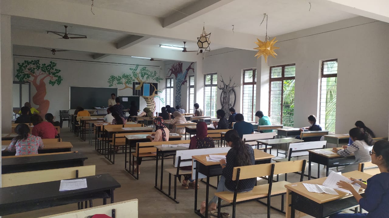 Hostel (Boys & Girls)